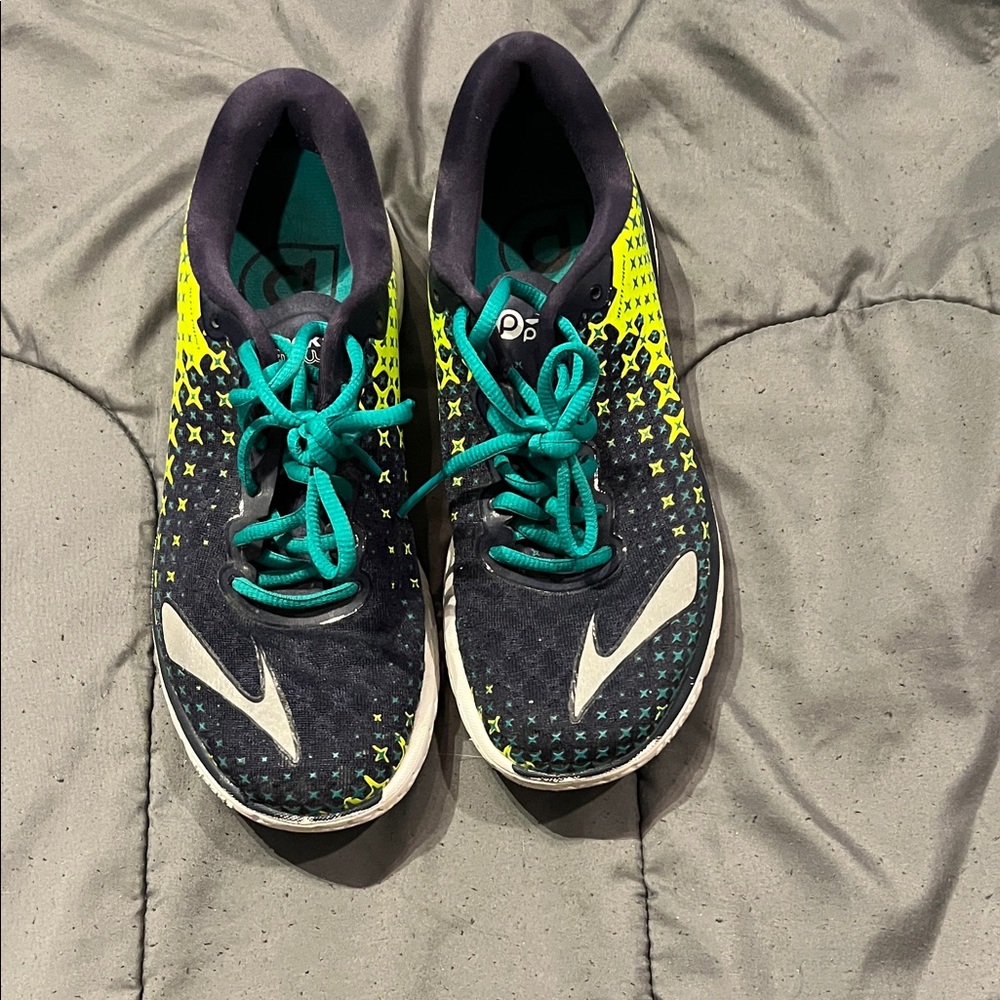 Brooks Women's Sneakers in Blue and Yellow